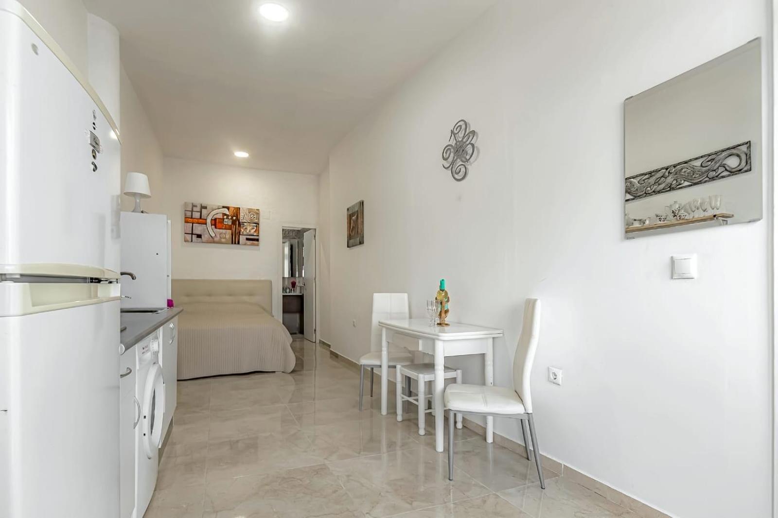 Apartment On Pinta Beach 阿德耶 外观 照片